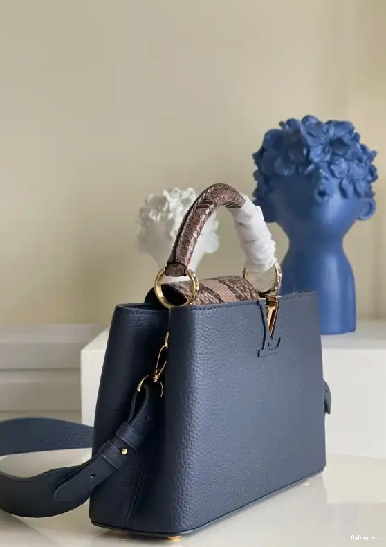 VUITTON CAPUCINES BB LOUIS 0605